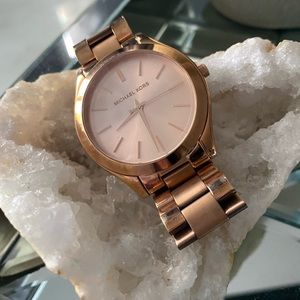 ⛔️ SOLD ‼️ MICHAEL KORS
Slim Runway Gold-Tone Stainless Steel Watch